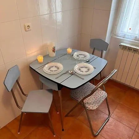 Aranzazu Vintage-apartamento Con Parking Gratuito Apartamento *